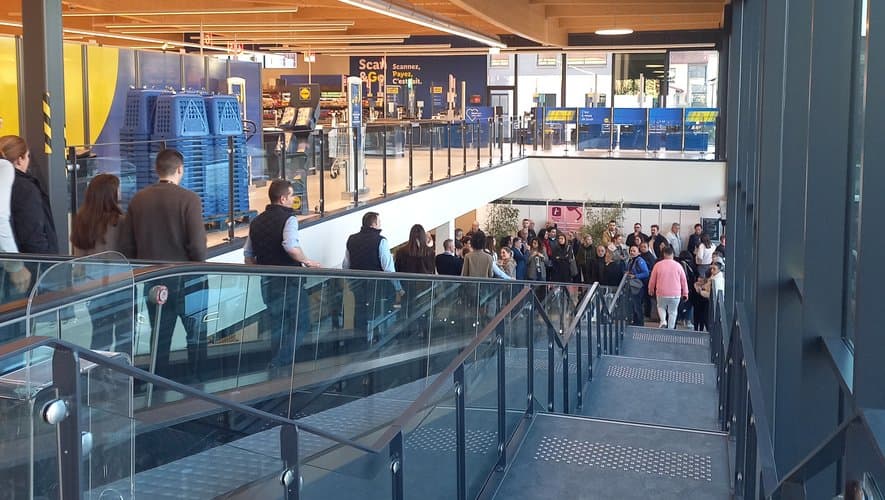 Cel mai mare Lidl din lume s-a deschis în Franța: independent energetic și organizat pe 3 etaje