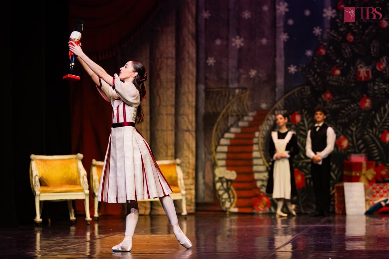 Sold out cu primul spectacol al anului, „Spărgătorul de nuci”, și turneu național cu spectacolul „Romeo și Julieta. Rock story”